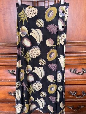 Picante’ High Waist Silk Midi Skirt